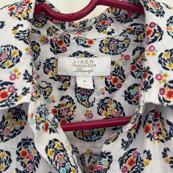 A fresh linen blouse to add to your summer wardrobe - Picture 2 of 5